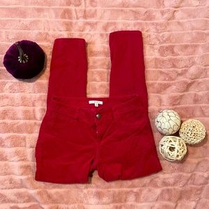 Lightweight and stretchy corduroy pants